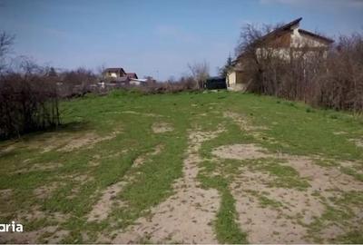 Teren de 1080 mp, în Domnești