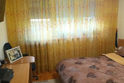 Vand Ap 2 camere Ora? Hunedoara bulevardul Dacia zona Centrala - 5