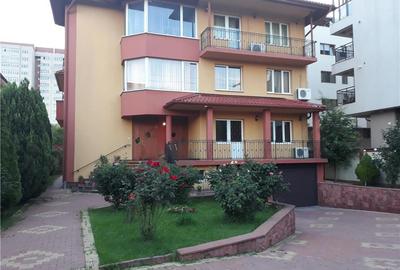Casă cu 13 camere cu Teren 1000 Mp în Ghencea