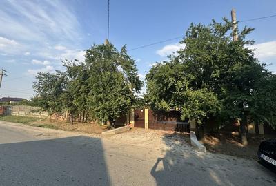 Casă cu 4 camere în Central - 2