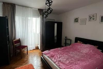 Garsonieră decomandată, mobilată în Crângași