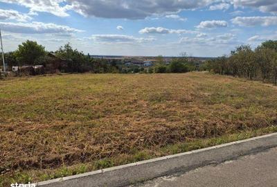 Teren de 2148 mp, în Paleu