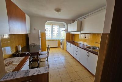 Inchiriere apartament 3 camere - Bld. Victoriei, decomandat