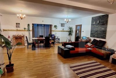 Casa cu 5 camere, 240 mp, zona-Lazuri - 1