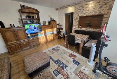 Re?i?a, apartament 4 camere, 100 mp, etaj 2, zona Micro II - 3