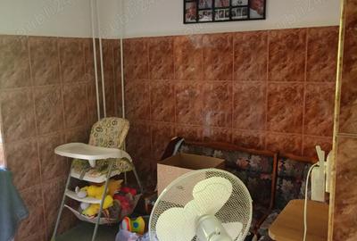 DIRECT DE LA PROPIETAR Apartament cu 3 camere decomandate de vanzare Zona Soarelui,! .Pre? 120.000 - 3