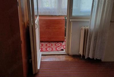 Apartament cu 2 camere semidecomandat în Letea