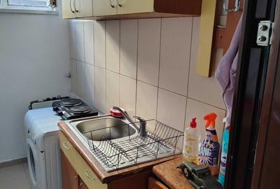 Garsonieră decomandată în P-ța Universității - 1
