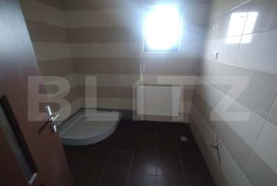 Casa de 140 mp, pe 2 nivele, 4 camere, oras Beclean - 1