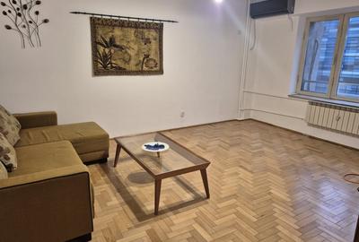 Apartament cu 2 camere decomandat în Titulescu - 10