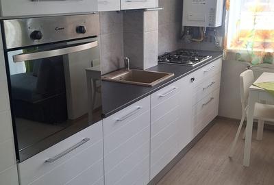 Garsonieră decomandată, mobilată în Sânpetru - 4