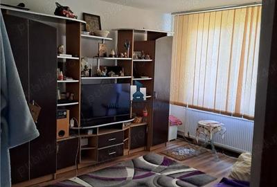 Apartament cu 4 camere decomandat în Berceni - 2