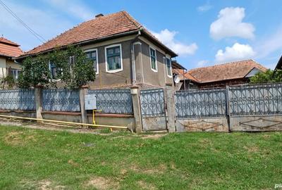 Casa si gradina de vanzare in Dumbrava, com. Unirea, jud. Alba Pre? 60 000 - 4