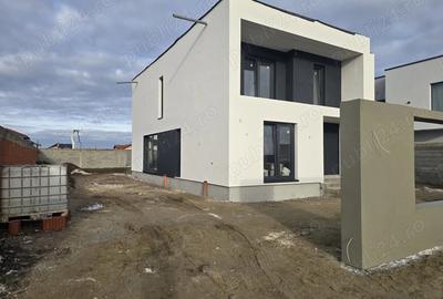 Casa de vanzare in Sanmartin - 5