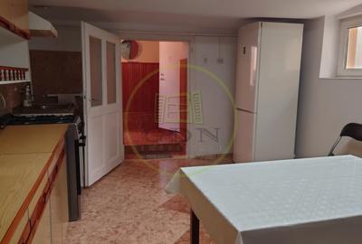 Casă individuală cu 3 camere cu Canalizare în Lupeni - 6