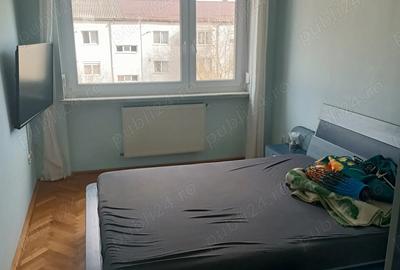 Inchiriez apartament 3 camere - 2