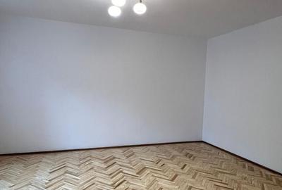 Casă individuală cu 6 camere cu Canalizare în Domenii - 12