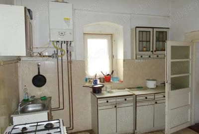 Casă cu 4 camere cu Teren 1800 Mp în Pișchia - 3