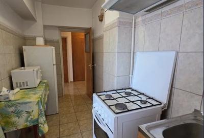 Garsonieră decomandată, mobilată în Nerva Traian - 8