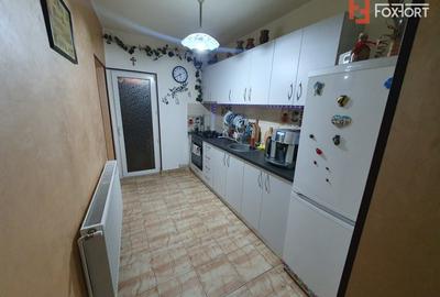 Apartament cu 2 camere decomandat, cladire istorica - Sinaia - 9