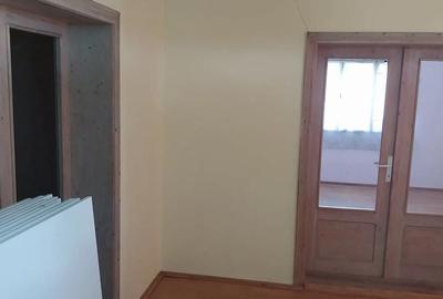 Casă cu 5 camere cu Teren 1500 Mp în Apateu - 5