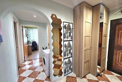 Apartament cu 3 camere decomandat în Valea Ialomiței - 2