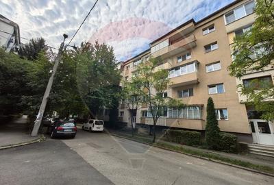 Apartament cu 3 camere decomandat, mobilat în Central - 6