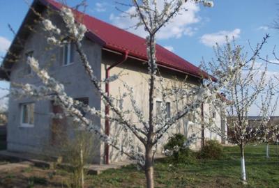 Casă individuală cu 5 camere cu Teren 1500 Mp în Dragalina (Cristinești) - 10