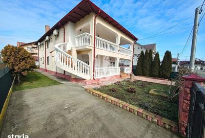 Casă cu 9 camere cu Teren 499 Mp în Limanu - 11