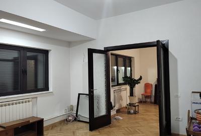 Mosilor Apartament spațios cu 4 camere, 106mp, Renovat, Centrala, 2 bai Mosilor Apartament spațios cu 4 camere, 106mp, Renovat, Centrala, 2 bai - 4