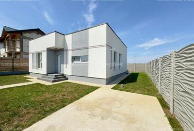 Casă parter cu 2 dormitoare, stil mediteranean, la 2 km de metrou. - 1