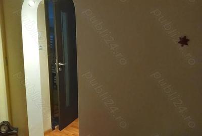Apartament cu 3 camere semidecomandat în Central - 1