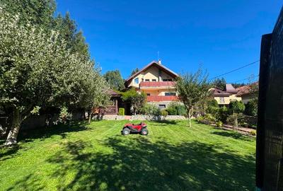 Casă exclusivistă de vânzare în Bușteni – cartier Zamora, județul Prahova - 1