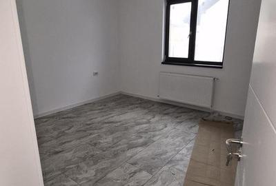 Casă cu 3 camere cu Teren 280 Mp în Central