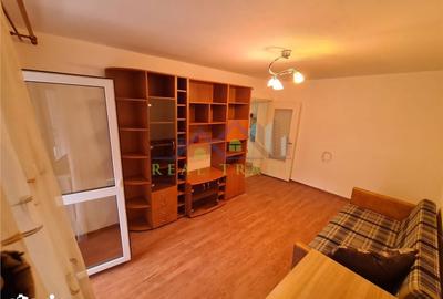 Apartament cu 3 camere decomandat în Astra - 3