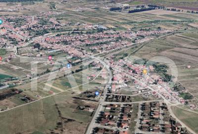 Teren de 596 mp, în Cristian - 3