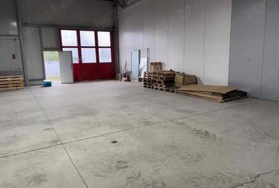 Spațiu comercial, de 300 mp, în Central - 3