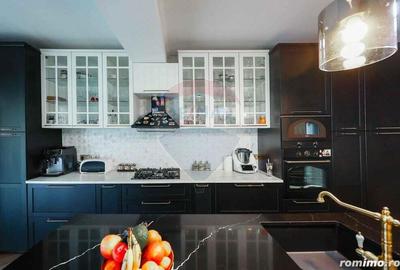 De vanzare Casa ultrafinisata cu 4 camere ?i piscina in Santandrei - 1