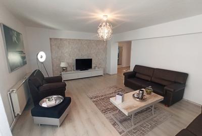 Apartament cu 3 camere decomandat în Calea București - 2