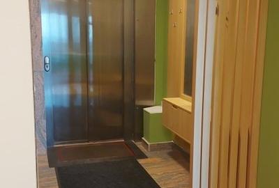 Penthouse cu 5 camere decomandat, mobilat în Central - 47