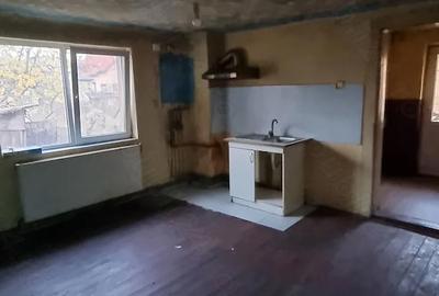 Casă cu 2 camere cu Teren 407 Mp în Someșeni - 9