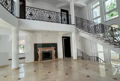 Casă cu 2 camere cu Teren 586 Mp în Titulescu - 3