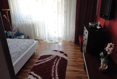 Apartament cu 3 camere semidecomandat, mobilat în Florești - 3