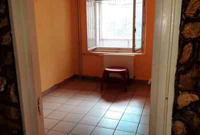 Apartament cu 4 camere decomandat în Olteniței - 17
