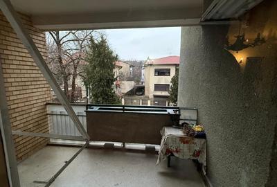 Apartament cu 5 camere decomandat, mobilat în Cotroceni - 10