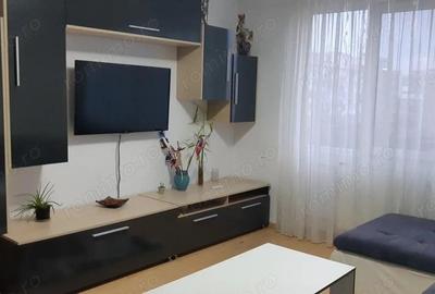 Apartament cu 3 camere semidecomandat în Nord - 1