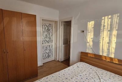 Apartament cu 3 camere semidecomandat, mobilat în Central - 2