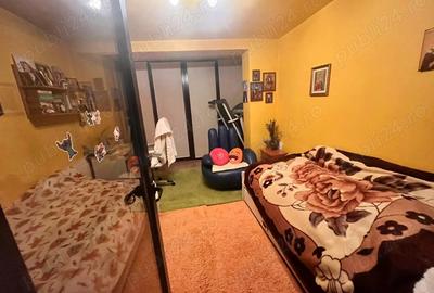 Apartament cu 3 camere decomandat în Decebal - 4