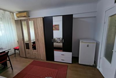 Închiriez apartament 1 camera - 2