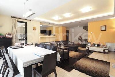 Vila cu 7 camere inconjurata de verdeata | piscina | 1178mp teren - 4